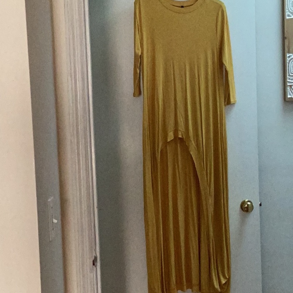 Elegant Gold Maxi Dress
